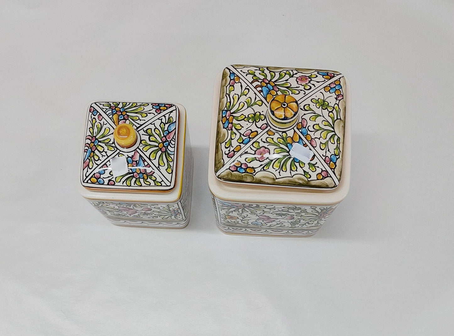 Ceramic boxes, Gift for her or for him. Ceramic boxes for jewelry or for bathroom, ceramic boxes painted by hand, Ceramic boxes with lid