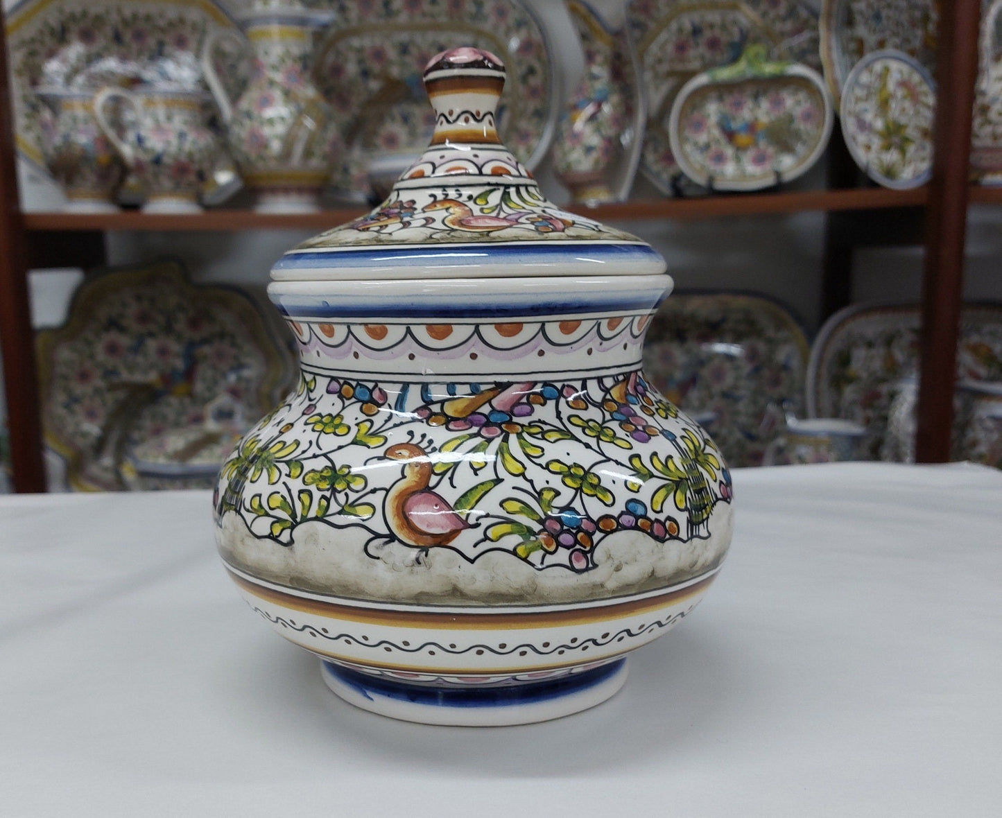 Round Ceramic box , Gift for her or for him. Ceramic boxes for jewelry, ceramic boxes painted by hand, Ceramic boxes with lid
