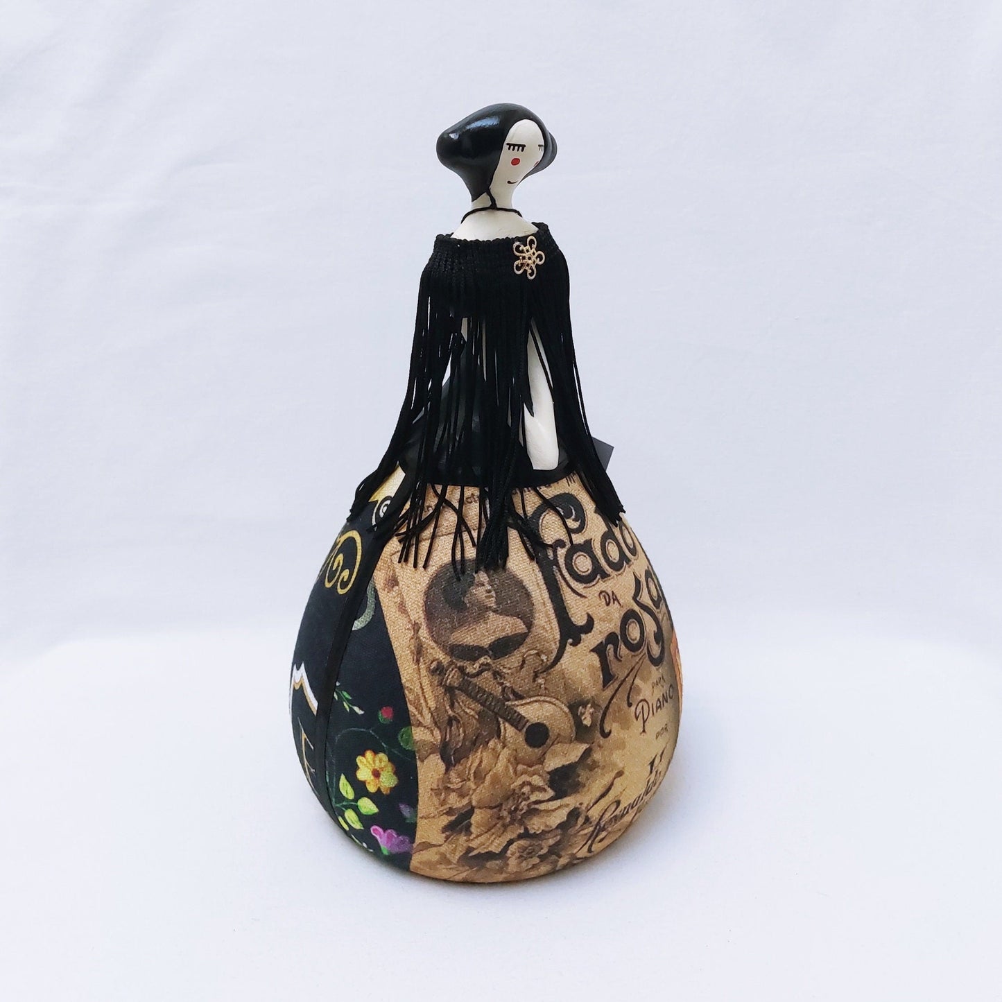 Fado singer figure, Fado figurine, Original Gift, Decorative ceramic doll, Typical Portuguese decorative Pottery