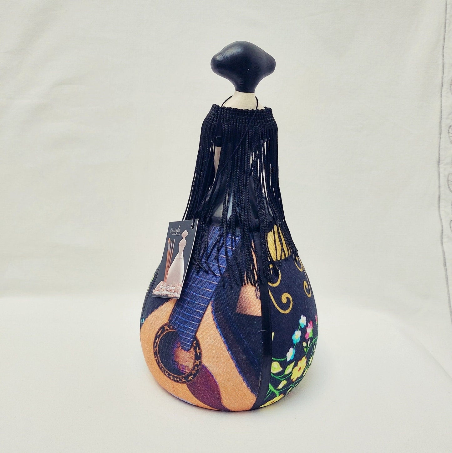 Fado singer figure, Fado figurine, Original Gift, Decorative ceramic doll, Typical Portuguese decorative Pottery