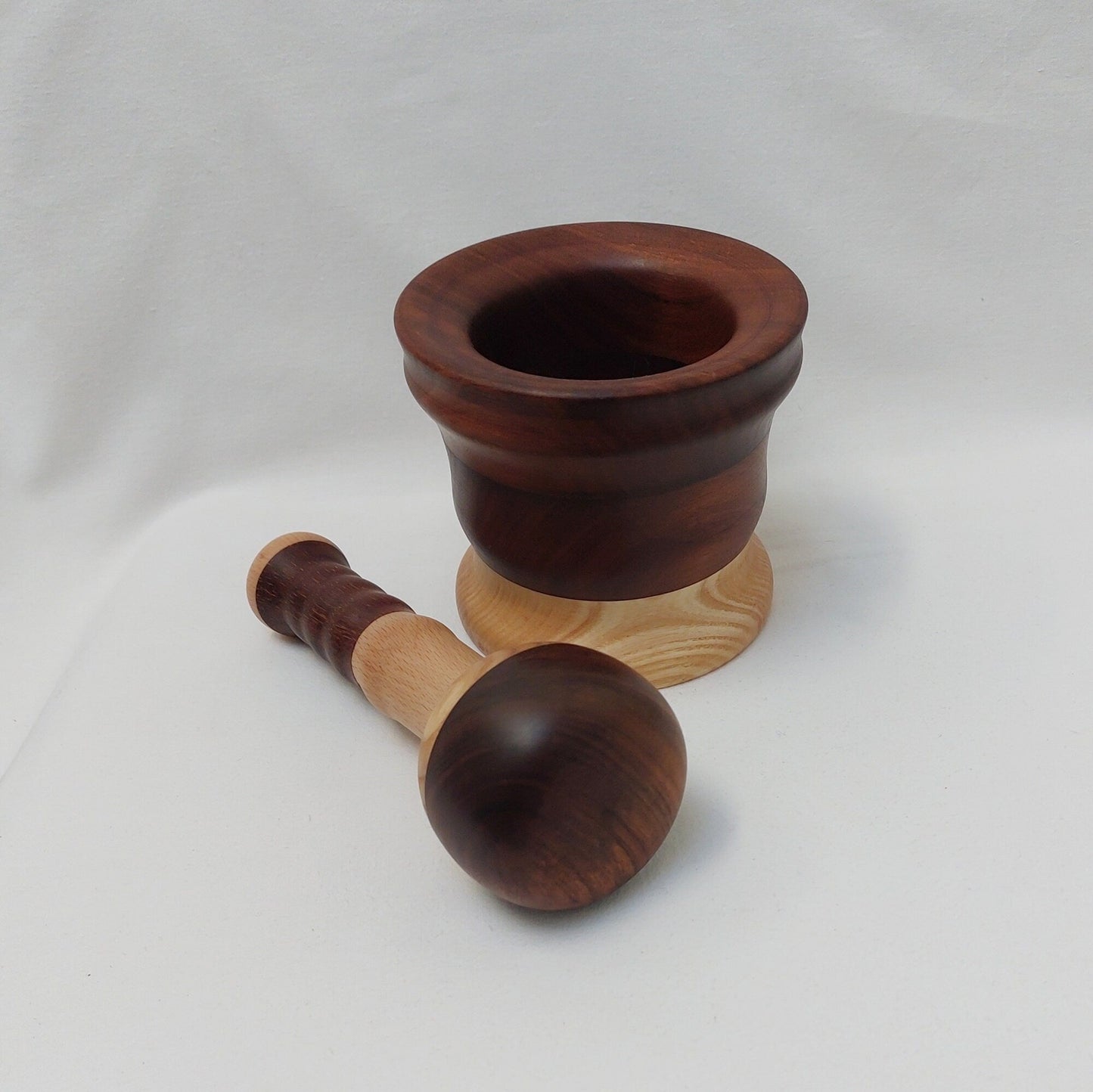 Handmade Wooden mortar and pestle finished with beeswax. Solid wood mortar, Wooden mortar and pestle handmade. Christmas Gifts for Chefs