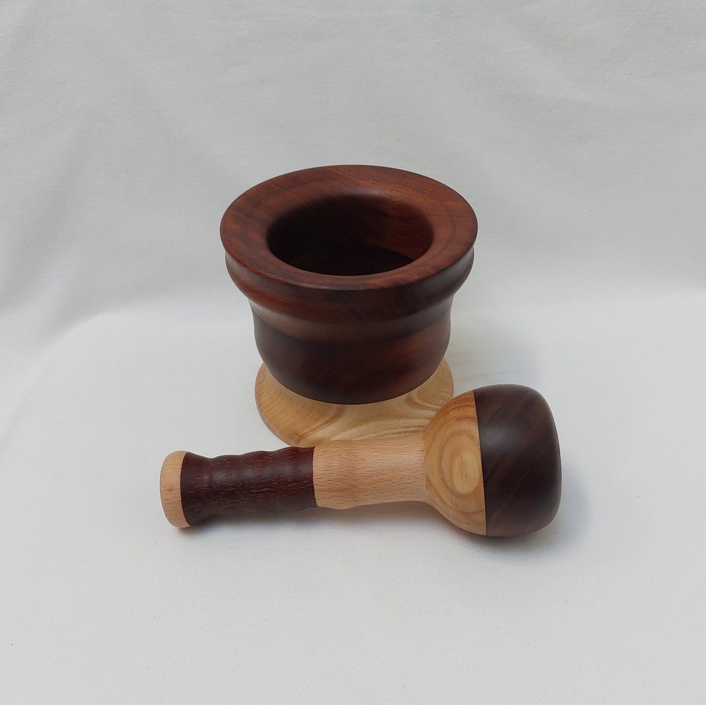 Handmade Wooden mortar and pestle finished with beeswax. Solid wood mortar, Wooden mortar and pestle handmade. Christmas Gifts for Chefs