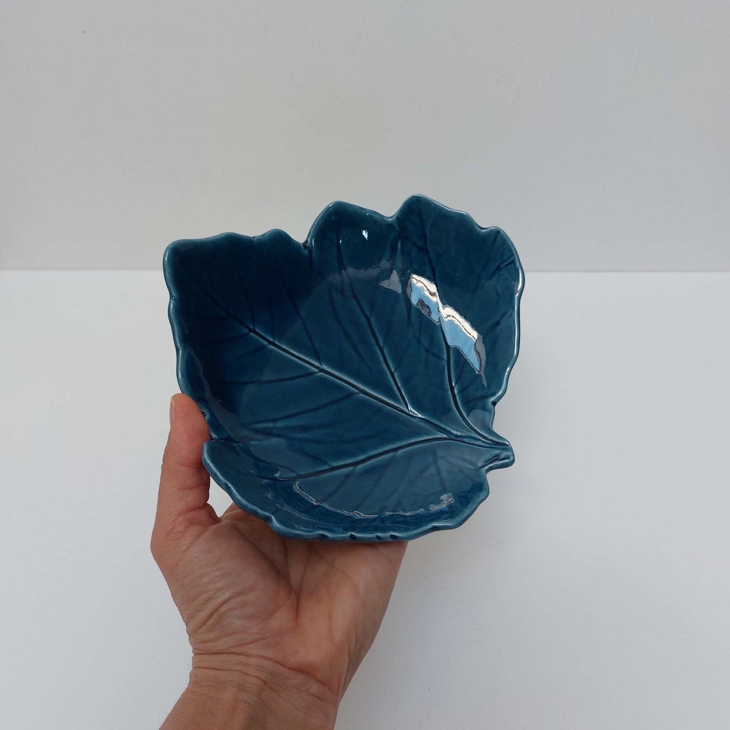 Jewelry tray, Decorative tray, Jewelry tray, Decorated oval tray for the bathroom| Ceramic soap dish