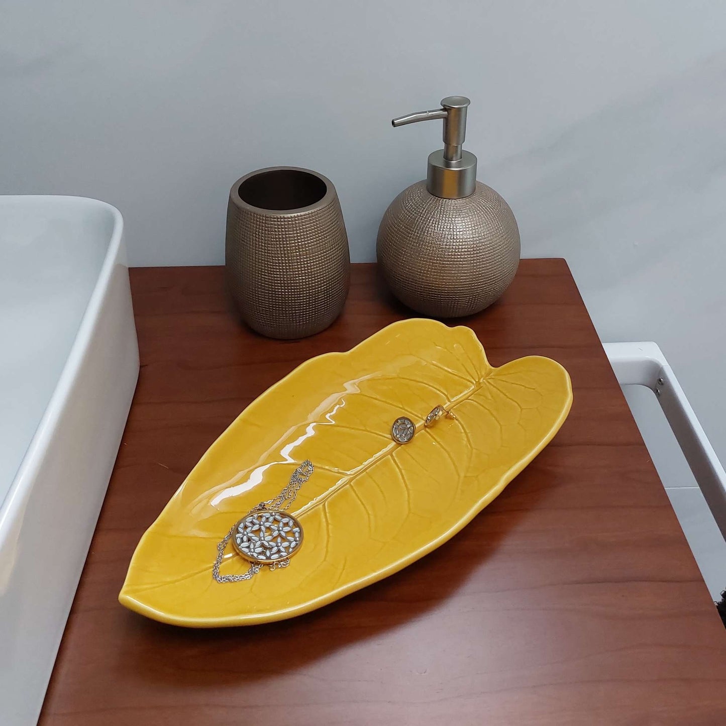 Yellow Ceramic Leaf Tray, Decorative Soap Dish, Jewelry Organizer