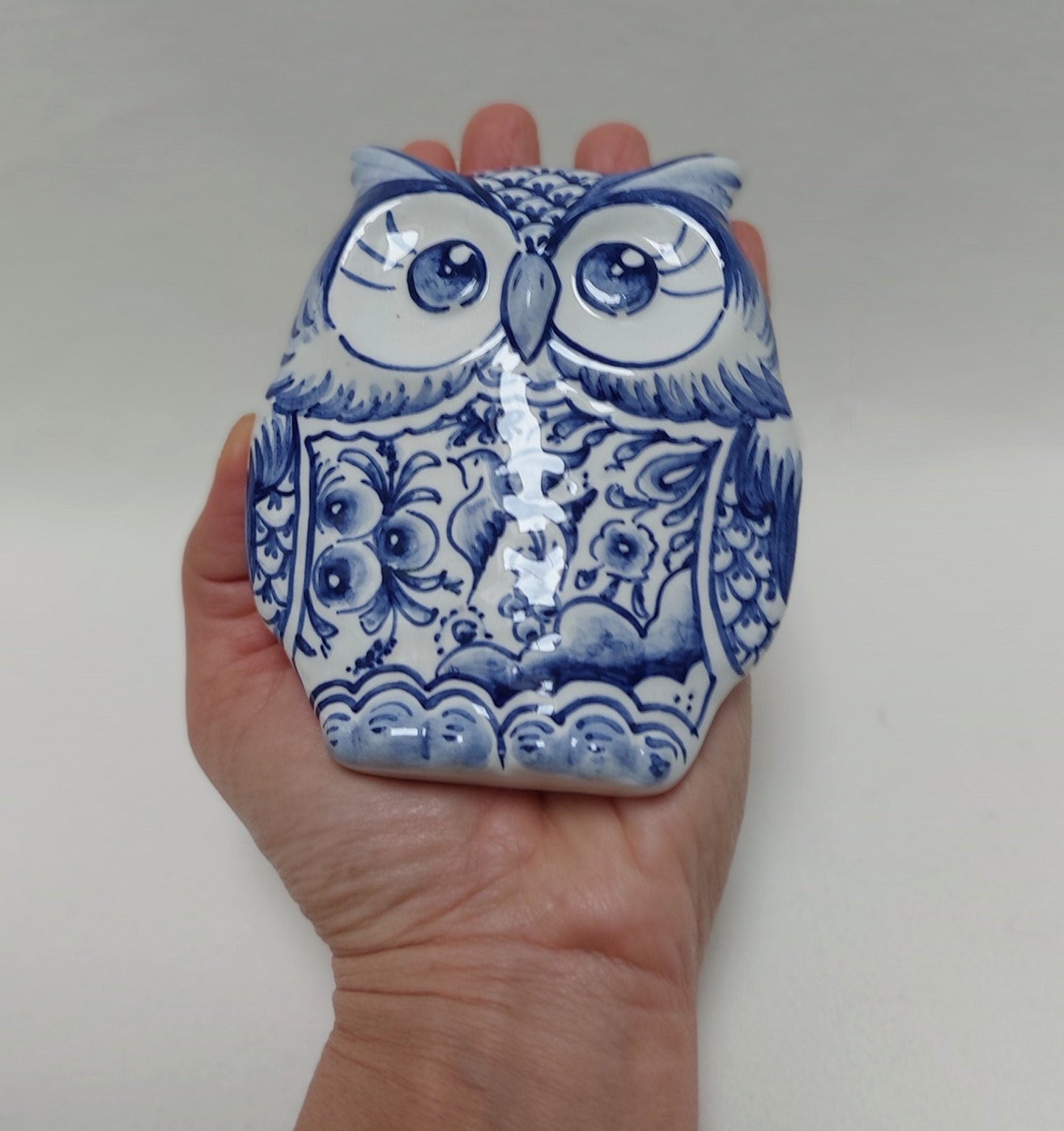 Hand-painted ceramic owl, Gifts for her or him, Wall deco, Portuguese ceramics, Hand-painted Coimbra Ceramics, Owl Statue, Birthday gift