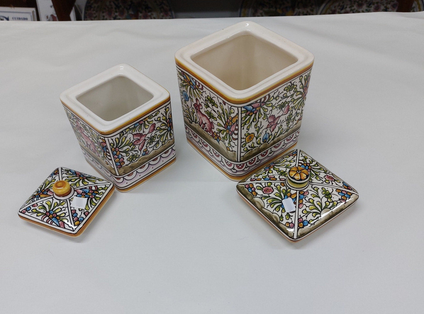 Ceramic boxes, Gift for her or for him. Ceramic boxes for jewelry or for bathroom, ceramic boxes painted by hand, Ceramic boxes with lid